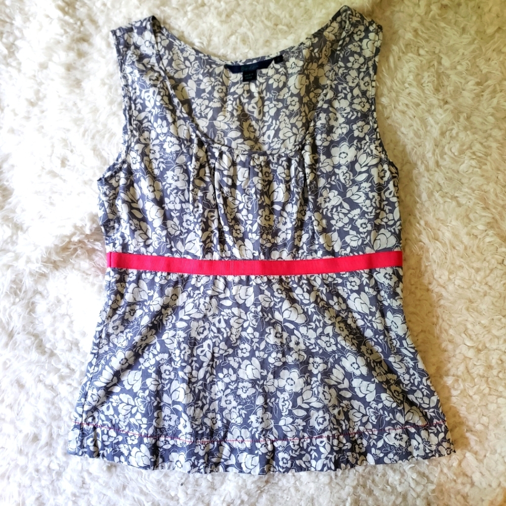 Boden Floral Gray and Cream Sleeveless Top with Pink Waistband